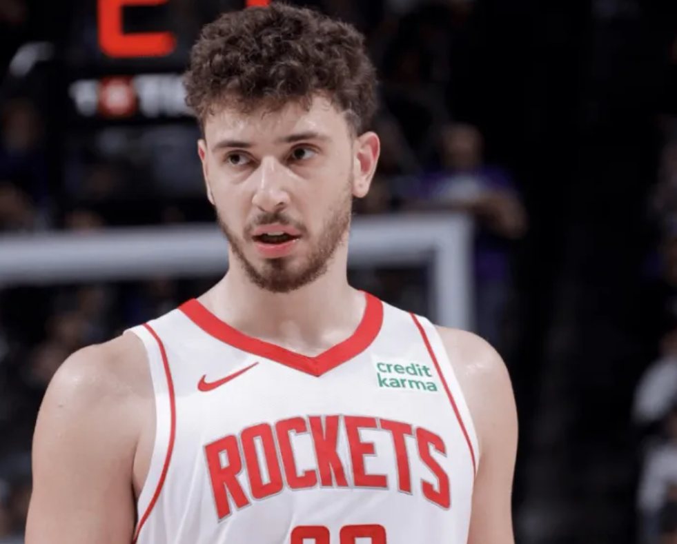 篮板球达到, 赛揭幕战